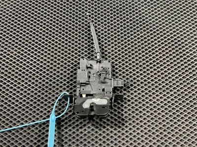 T2H47867 Замок багажника Land Rover Discovery 5 2019 ,T2H1784,CPLAA442A66AE