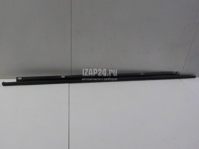 1K6839478A5AP Накладка стекла заднего правого VAG Golf V (2003 - 2009)