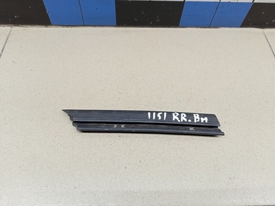 51337136140 Уплотнитель (внутри) BMW 3-серия E90/E91 2005>
