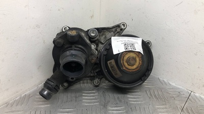 11517810833 помпа BMW 5 серия F07/F10/F11 2015