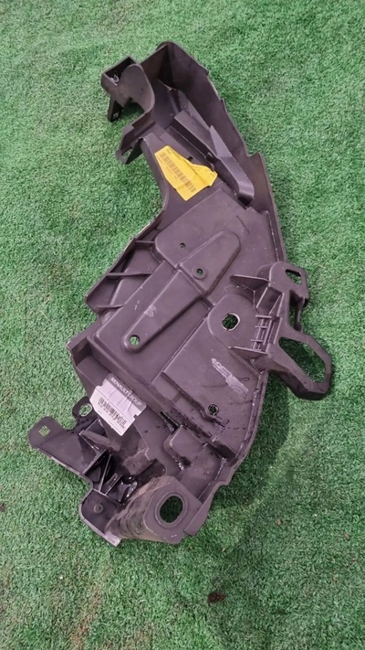 622225493R renault megane iii 13 - 16 новые оригинальные крепление лампы правое
