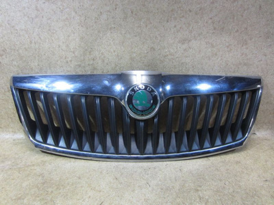 1z0853668a Решетка радиатора Skoda Octavia (A5 1Z-) 2004-2013