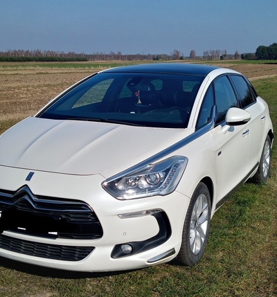 Citroen ds 5 2.0 hdi 163 л.с. гибрид 4x4
