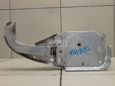 4G0807134F Кронштейн усилителя переднего бампера правый VAG A6 [C7,4G] (2011 - 2018)