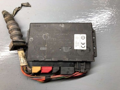 4B0962258D Блок управления центральным замком Audi A6 C5 (S6,RS6) 2004 ,410.215006005
