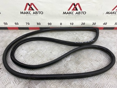 6231147010B0 Б/У уплотнительная резинка дверного проема Toyota Prius NHW10 1998 (1997-2003) , <strong>-Б/У Детали сняты с АВТОМОБИЛЯ</strong>