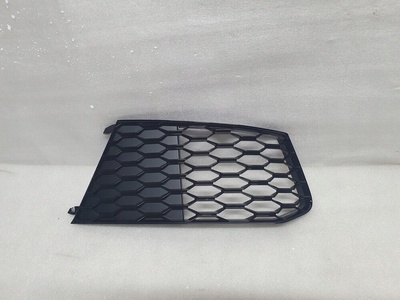 4G0807246A новая решётка бампера audi rs6 a6 c7