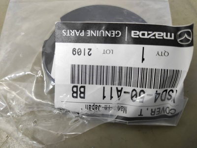 KBST50A11 заглушка переднего бампера под крюк Mazda CX-5 2 2022 ,KBYT50A11,KSD450A11