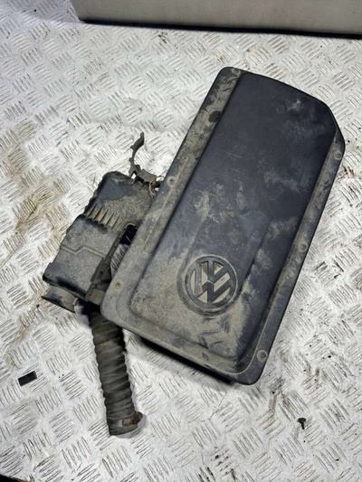 030129607 Корпус воздушного фильтра Volkswagen Pointer 2005