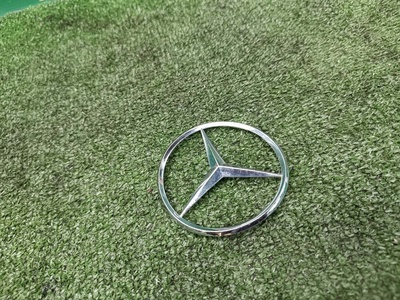 A2207580058 Эмблемa крышки багажника Mercedes-Benz S W220 2003