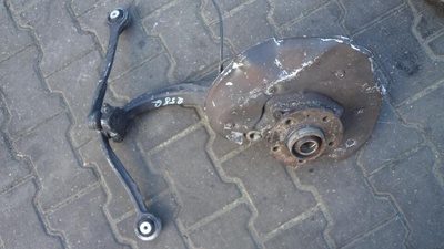 8K0407258G Кулак поворотный правый Audi Q5 8R 2011