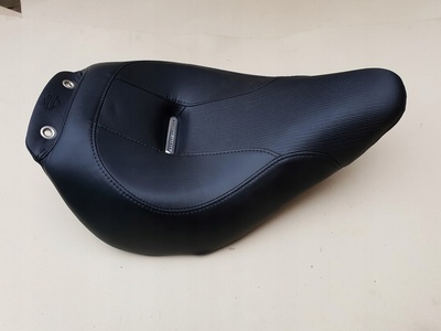 52000097 harley davidson breakout сиденье fxsb