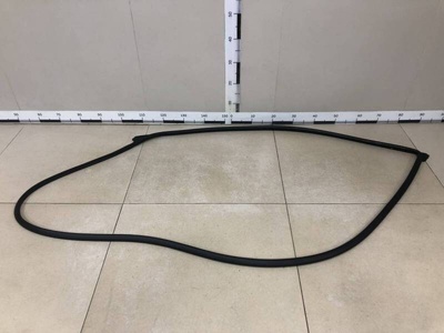 82140L2000 Уплотнитель двери Kia Kia K5 2019>