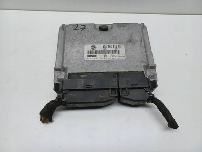 038906018GA volkswagen passat b5 блок управления двигателя