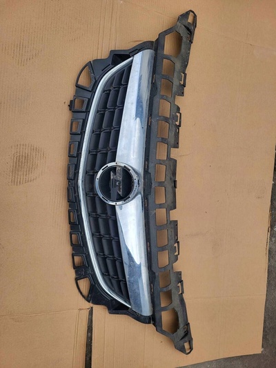 0912 решетка радиатора opel astra j