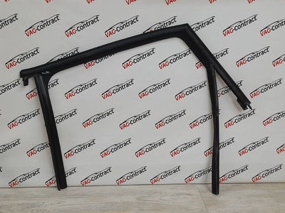8R0839439F Уплотнитель стекла двери Audi Q5 2009