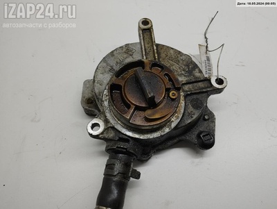 06D145100D Насос вакуумный Audi A4 B6 (2001-2004) 2002