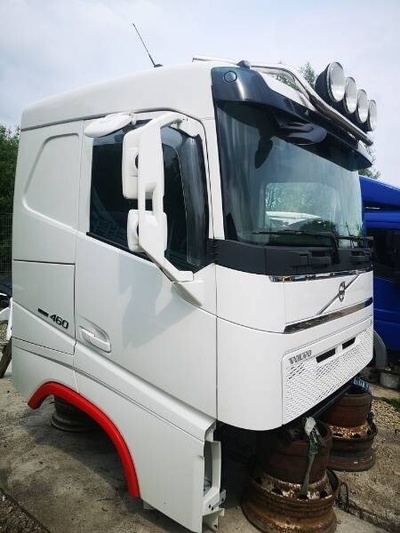82360122 Кабина в сборе Volvo FH4 первое ,82183386,82211426,82183078