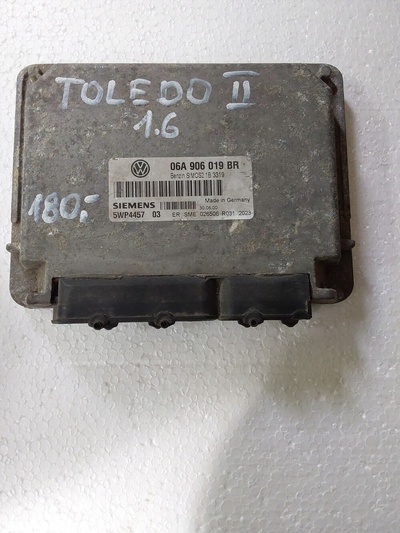 06A906019BR блок управления двигателя seat толедо ii 1.6 5wp4457 03