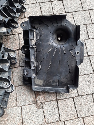 6C0915321D подставка akumulatora под аккумулятор volkswagen seat skoda fabia iii