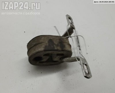 8D0253147E Кронштейн глушителя Audi A6 C5 (1997-2005) 2002