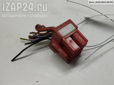 8D0937733B Разъем (фишка) проводки Audi A6 C5 (1997-2005) 2002