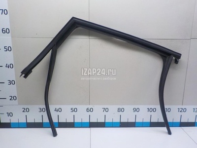 8R0839440G Уплотнитель стекла двери VAG Q5 [8R] (2008 - 2017)