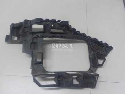 7P6807376B Направляющая заднего бампера правая VAG Touareg (2010 - 2018)