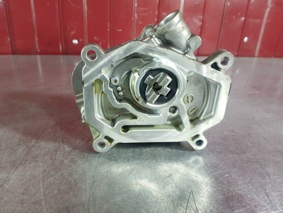 A2701800901 Насос вакуумный Mercedes E-class W212 2015 , A2702300165, A2701801001, , A2702300365