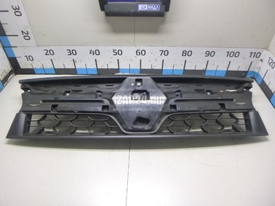 623103564R Решетка радиатора Renault Duster 2012