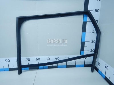 LR084159 Уплотнитель стекла двери Land Rover Range Rover Sport 2013