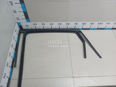 83530C5001 Уплотнитель стекла двери Hyundai-Kia Sorento III Prime (2015 - 2020)