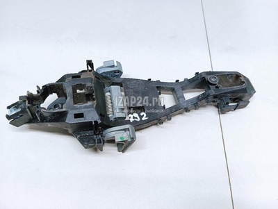 C2D56224 Кронштейн ручки Jaguar XE 2015
