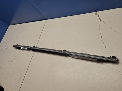 A1669061201 Подсветка подножки задняя правая Mercedes GL-klasse X166 GL GLS 2012-