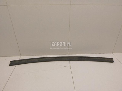 668300210R Уплотнитель капота Renault Arkana 2019