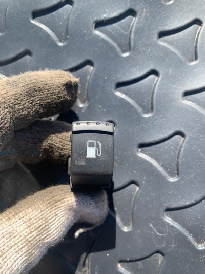 1J0959833A Кнопка открывания бензобака Volkswagen Passat B5 2002