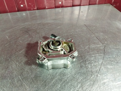 A2701801001 Насос вакуумный Mercedes E-class W212 2014 , A2702300165, , A2701800901, A2702300365