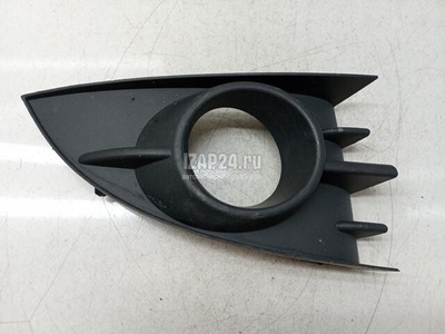 7701477302 Решетка в бампер центральная Renault Scenic II (2003 - 2009)