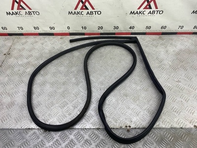 72810SMGE01 Б/У уплотнительная резинка двери Honda Civic 5D 2007 (2005 - 2012) , <strong>-Б/У Детали сняты с АВТОМОБИЛЯ</strong>