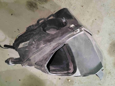 059133835B Корпус воздушного фильтра Audi A6 C6(2004-2011) 2006