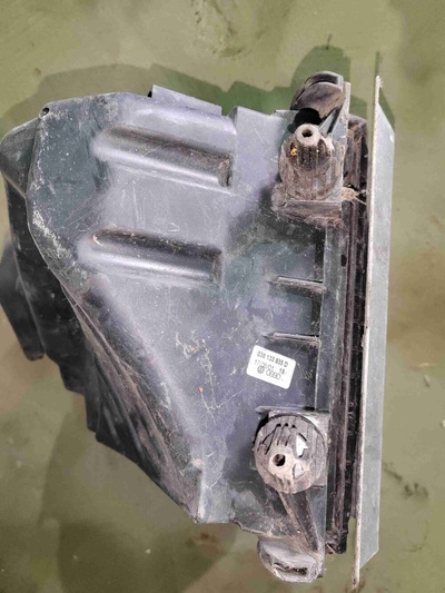 06C133843 Корпус воздушного фильтра Audi A4 B6(2000-2005) 2002