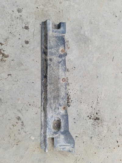 Крышка шасси volkswagen t5 7h0825212