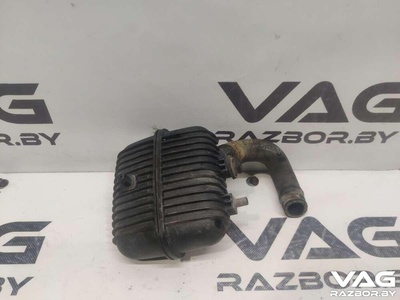 8K0129955A Резонатор воздушного фильтра Audi A4 B8 2008