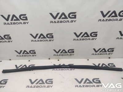 4L0823723 Уплотнитель капота Audi Q7 4L 2008