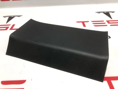 PT00012128F Прочая запчасть Rivian R1T 2022 PT00012128-F,PT00012126-D