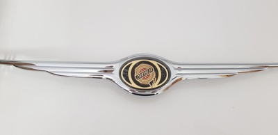 4857334AA chrysler эмблема капота