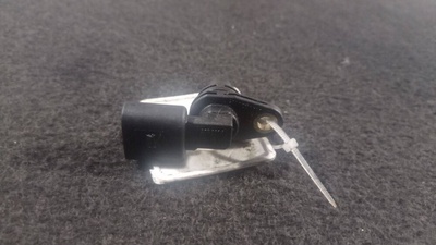 036907601A Датчик распредвала 1.4i 16V. 5МКПП. SEAT Leon 2002