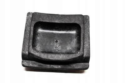 24001422960 oe bmw заглушка крепления кпп bmw f10 g05 f16 g06