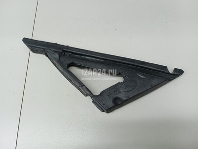 LR046772 Уплотнитель (внутри) Land Rover Range Rover IV 2013