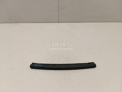 5NA823709 Уплотнитель капота VAG Tiguan 2016